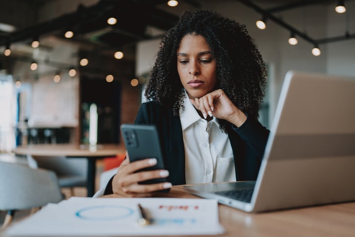 Respuestas rápidas para picos: plantillas listas (tallas, cambios, garantía, entrega hoy)